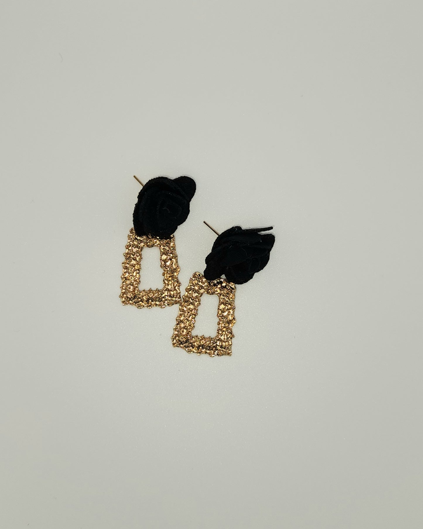 Black Flower with Gold