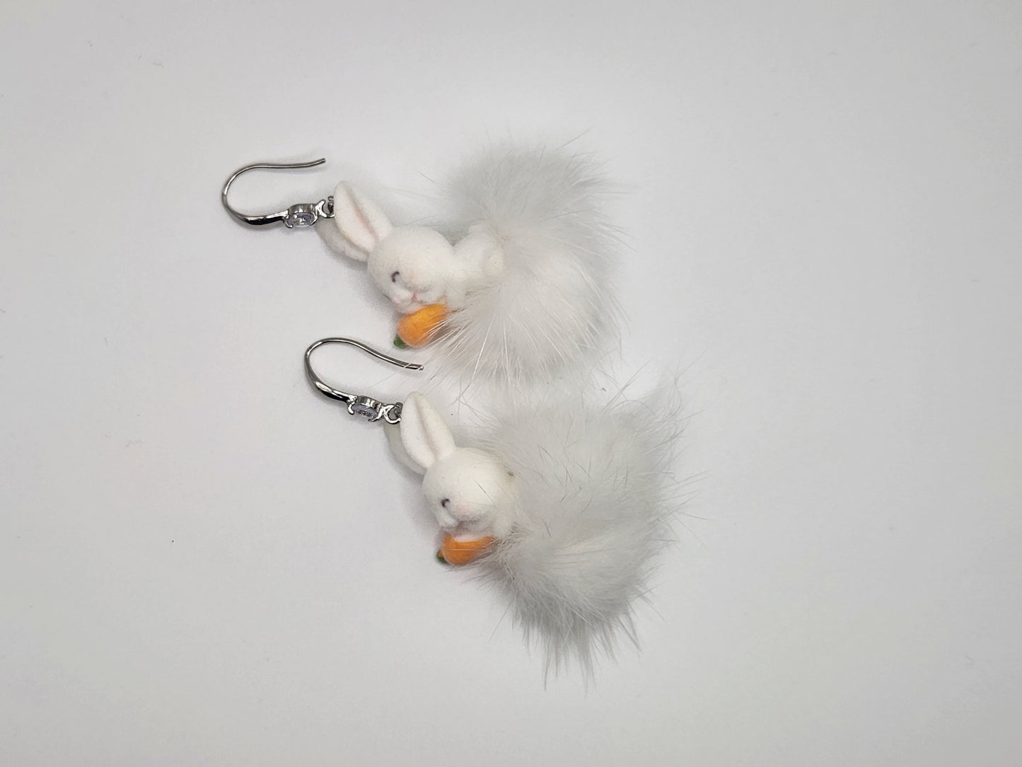 Fluffy Bunny with Carrot