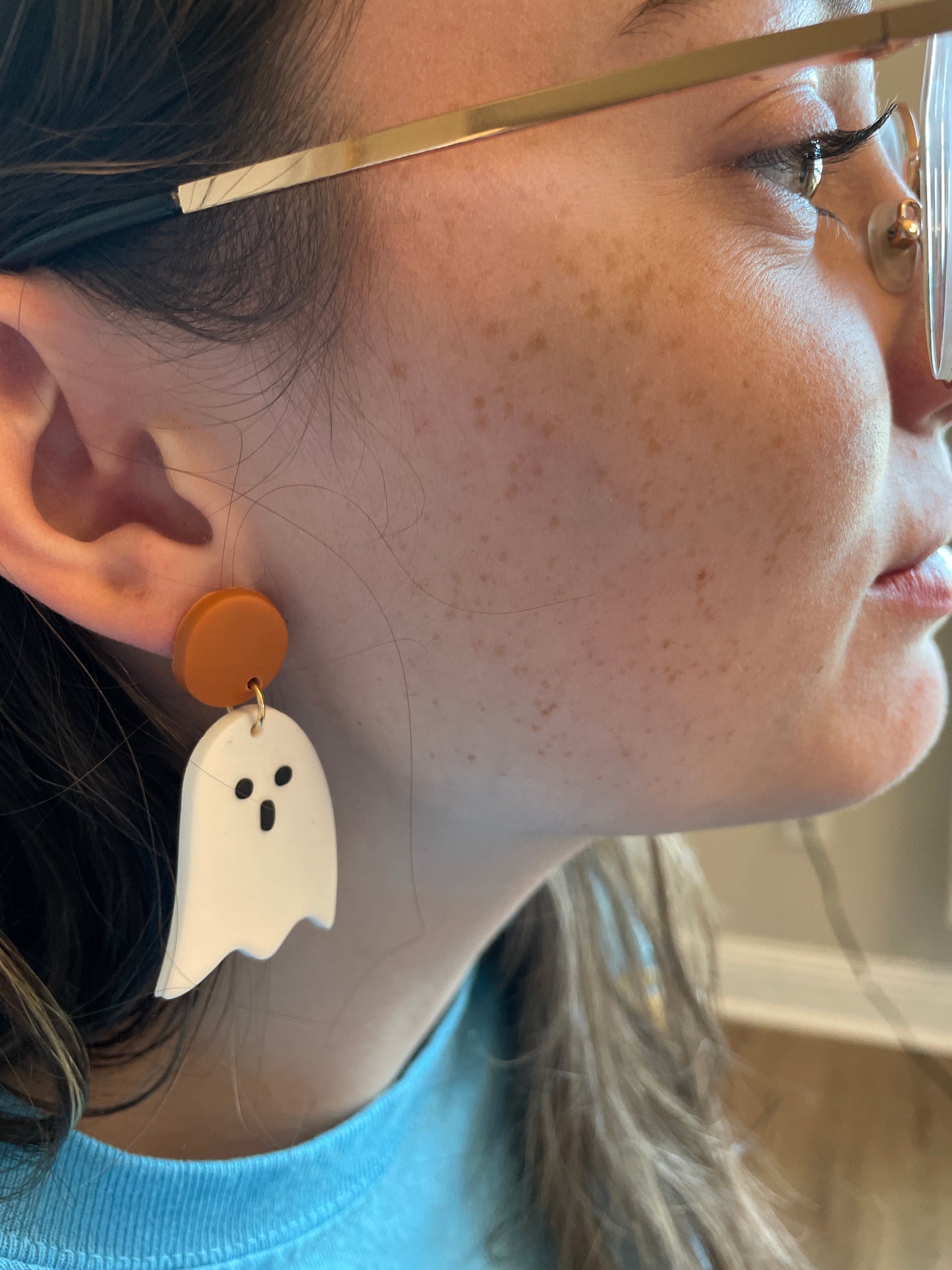 Clay Ghost with Orange Stud