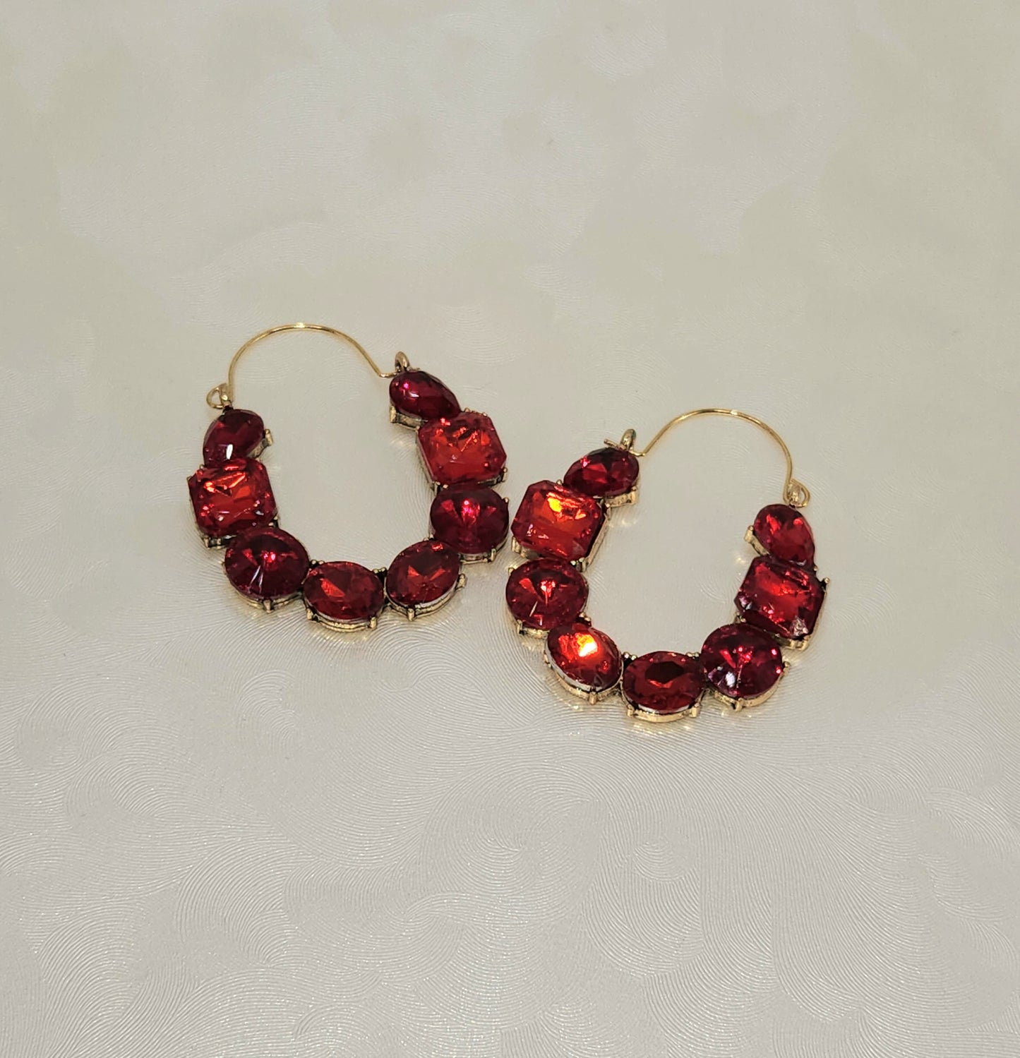 Red Gem Oval