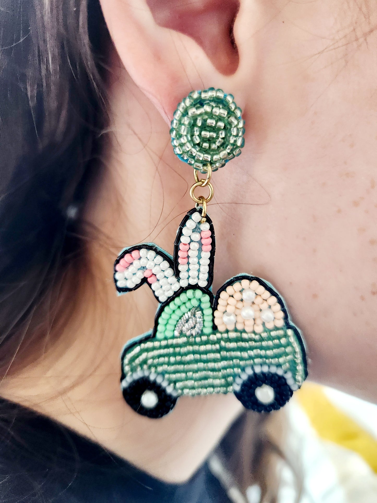 Seed Bead Green Easter Truck