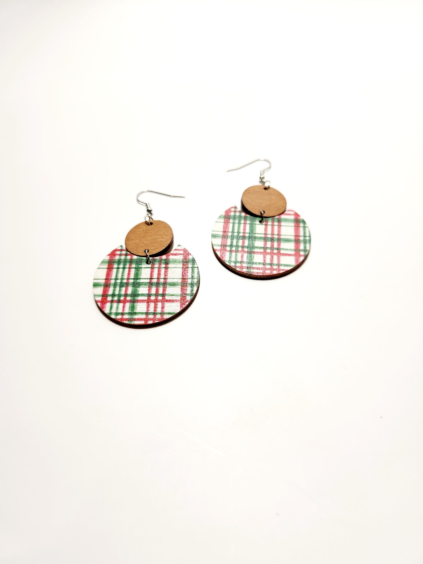 Plaid Red and Green Wood Circle